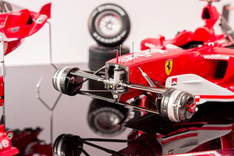 Ferrari F2003-GA - Model Factory Hiro 1/20 - Display Case